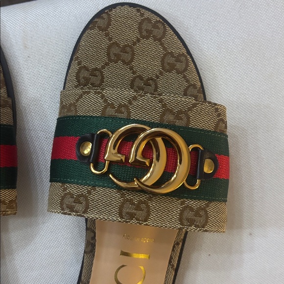 GG slides - Picture 3 of 7